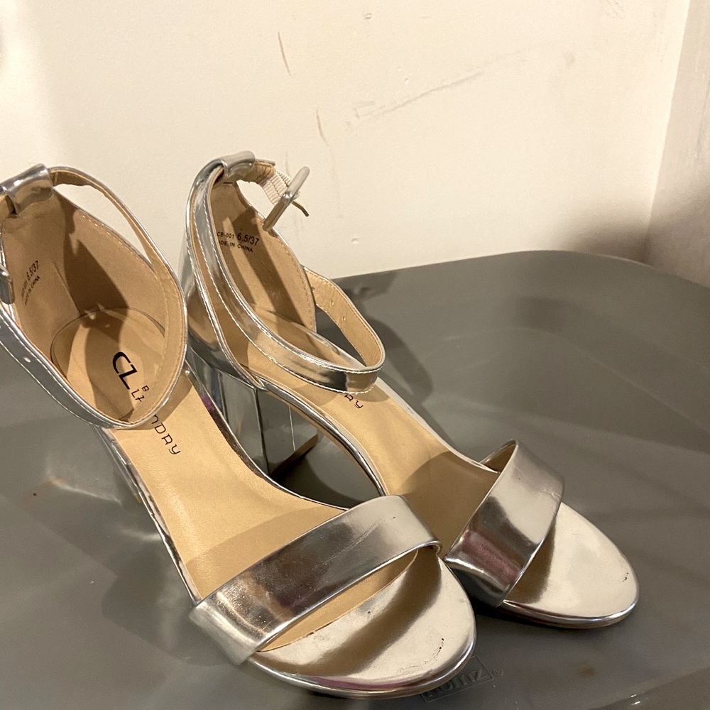 CHINESE LAUNDRY || Block Heel Sandals